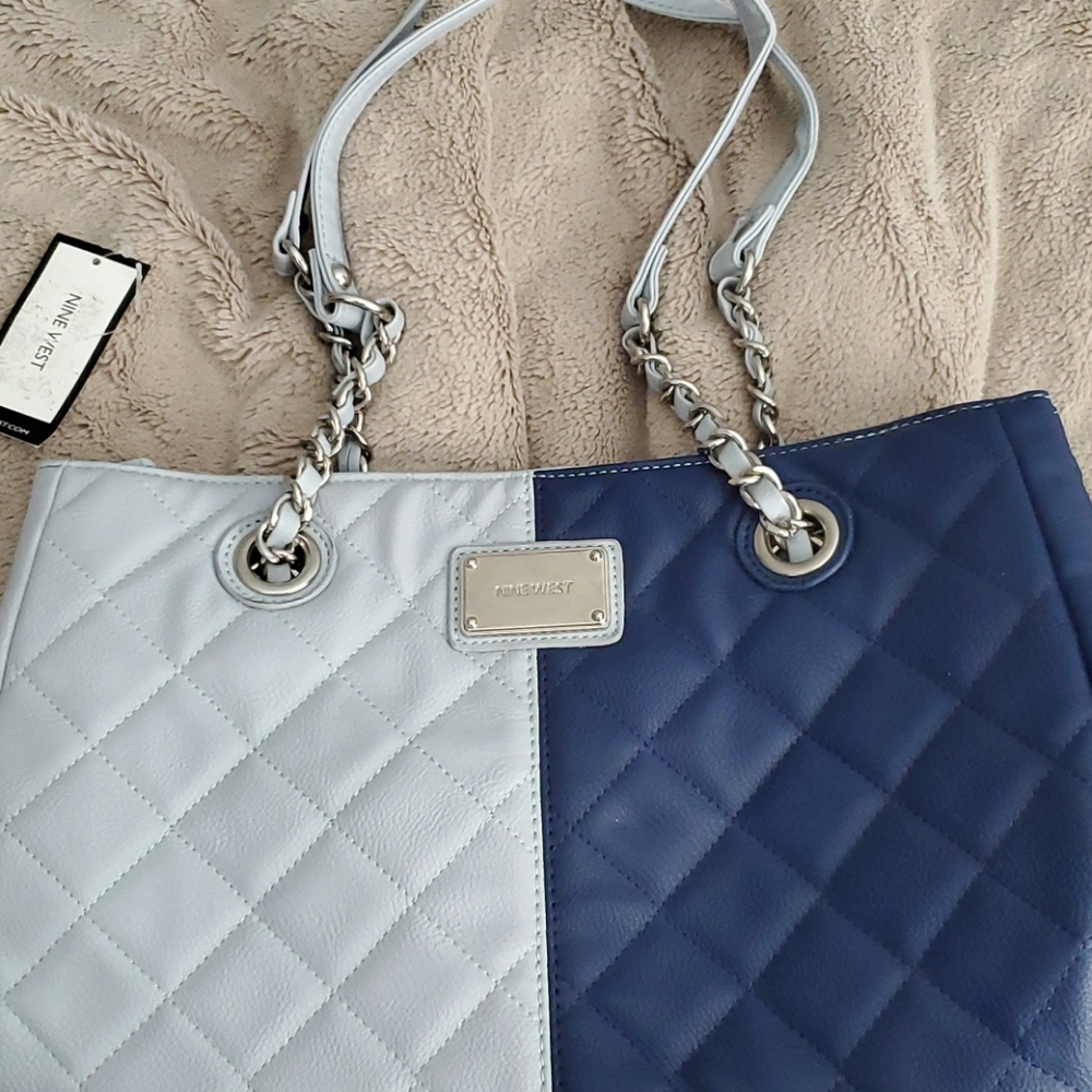 Purse - Picture 2 of 7